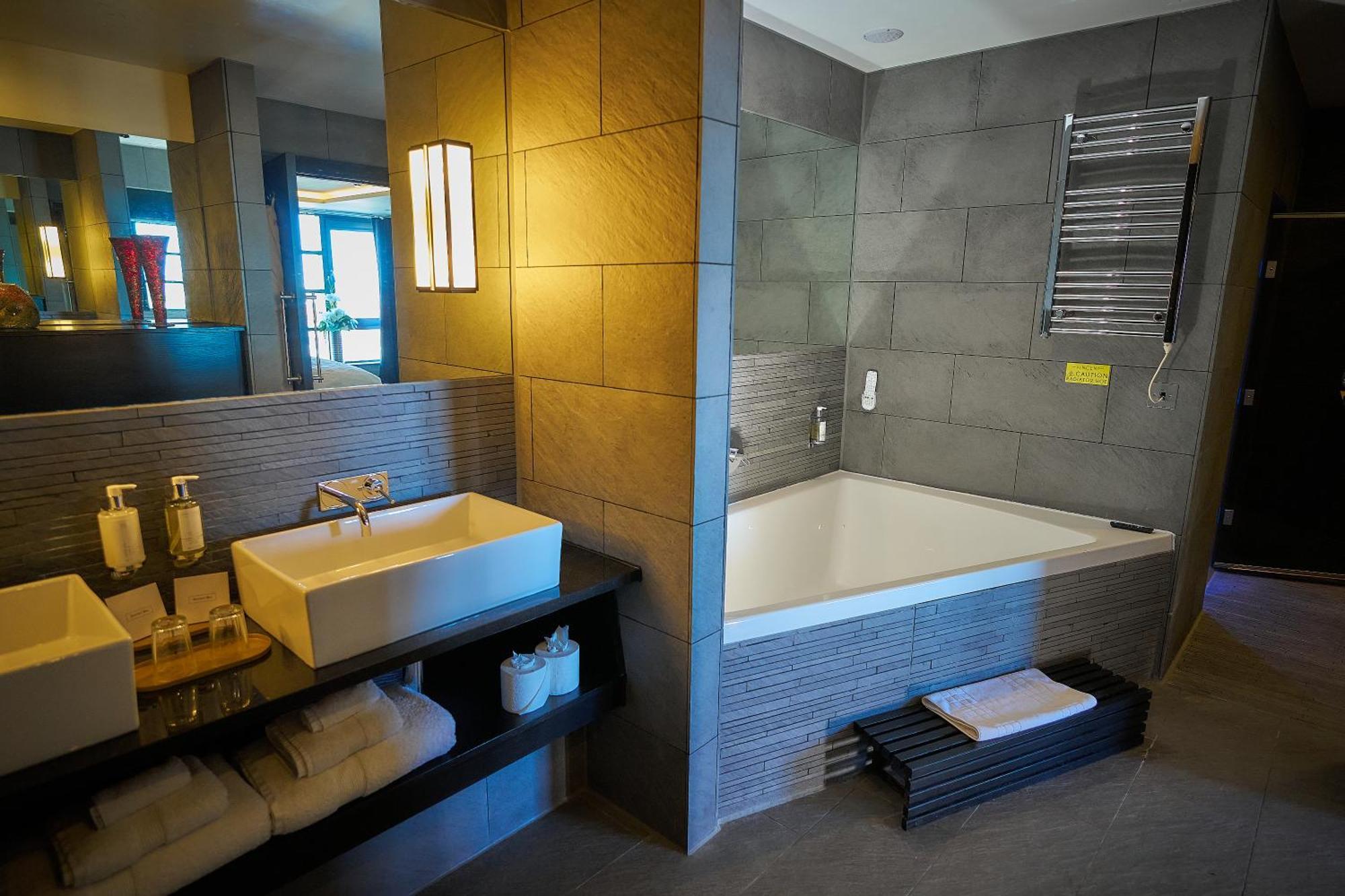 The Vincent Hotel Southport Ngoại thất bức ảnh
