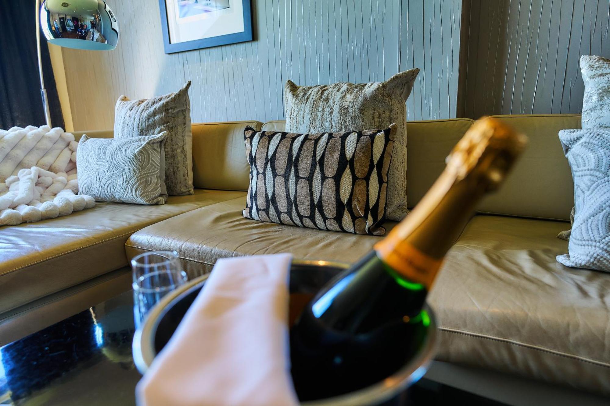 The Vincent Hotel Southport Ngoại thất bức ảnh